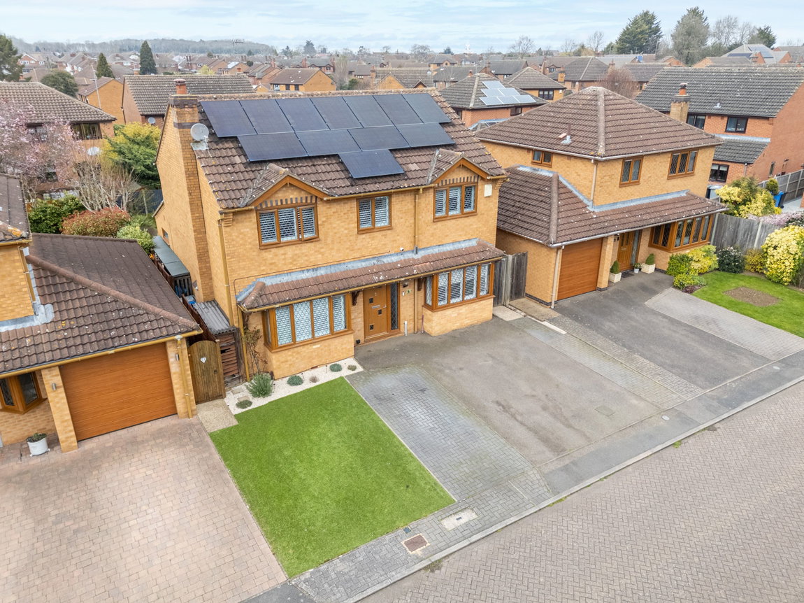 Roxton Close