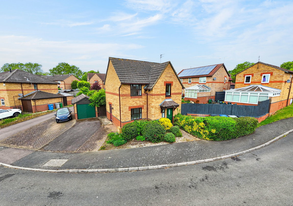 Cypress Close, NN14 2XU